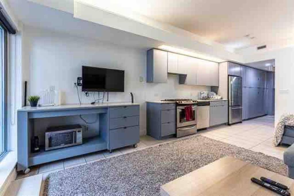 Beautiful Apartment Downtown, Mins To Rogers Arena, Stadium, Restaurants, Shops Vancouver Exterior photo
