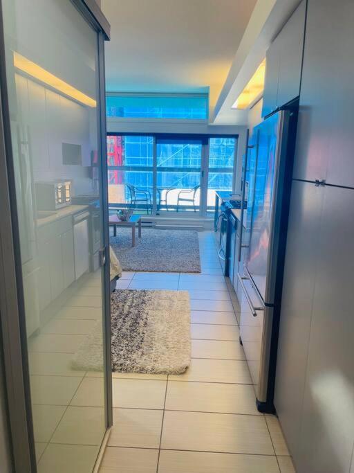 Beautiful Apartment Downtown, Mins To Rogers Arena, Stadium, Restaurants, Shops Vancouver Exterior photo